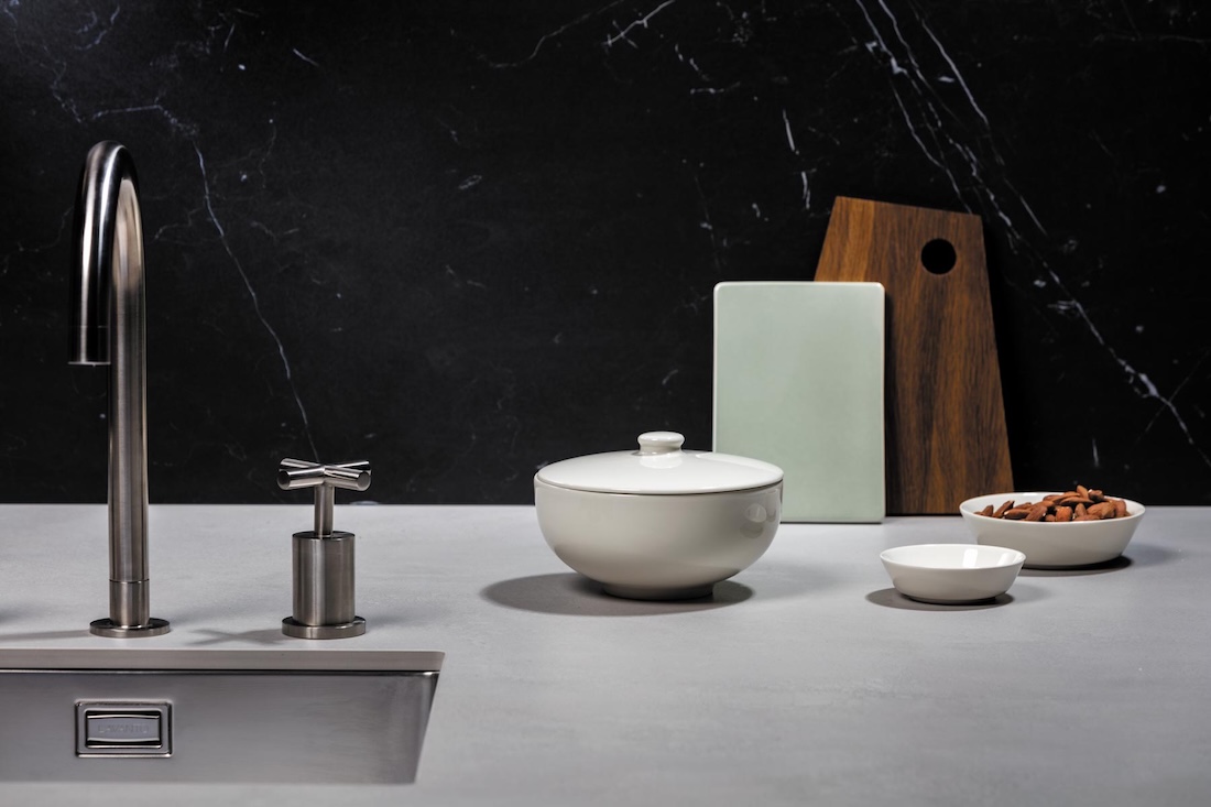 Evora Ceramics-Stucco Light