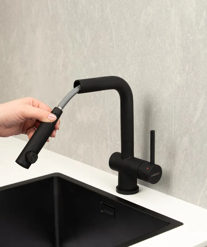 Met uittrekbare uitloop