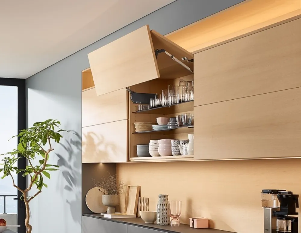 Klapdeurenbeslag grote/hoge tweeledige fronten