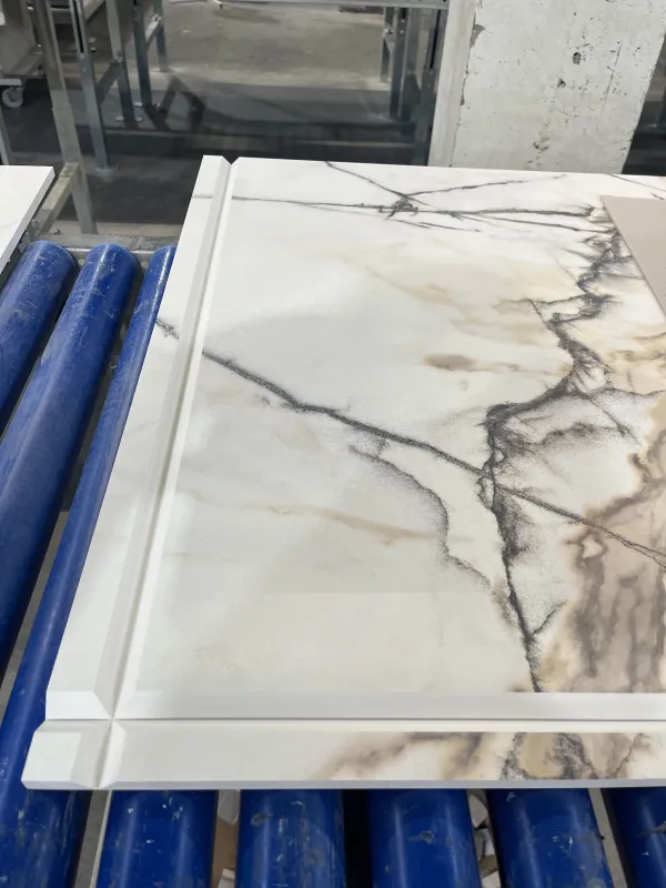 V-groove, onderzijde blad