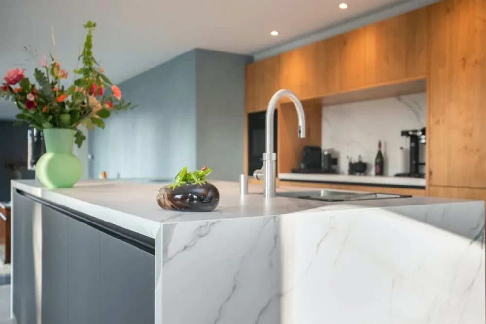  Verlijmde randafwerking in facet met stol in verstek 